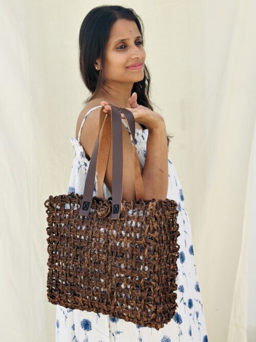 CLOVE BROWN TOTE